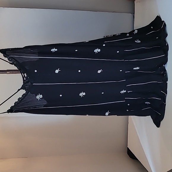 Top - Picture 6 of 8